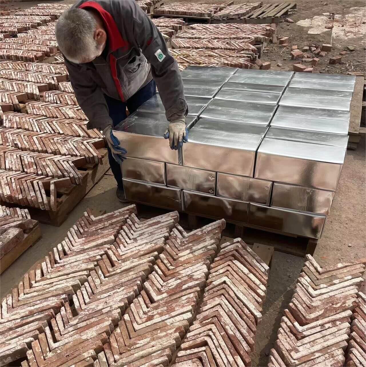 Why waterproof Packaging for Reclaimed thin bricks is Essential in the UK market?